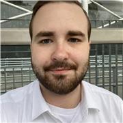 Traducteur et rédacteur freelance propose des cours d’anglais du niveau débutant à bac+3.